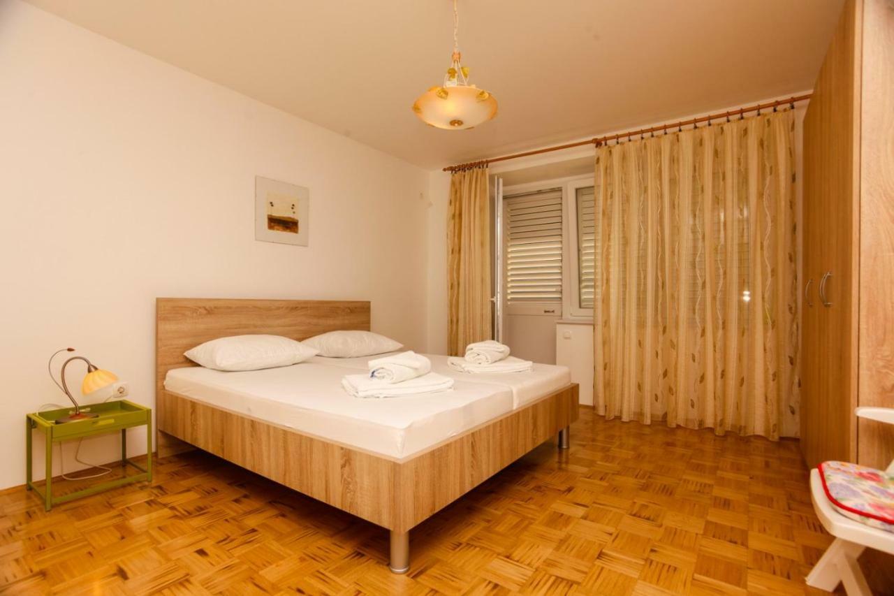 Apartments Marta Crikvenica Buitenkant foto
