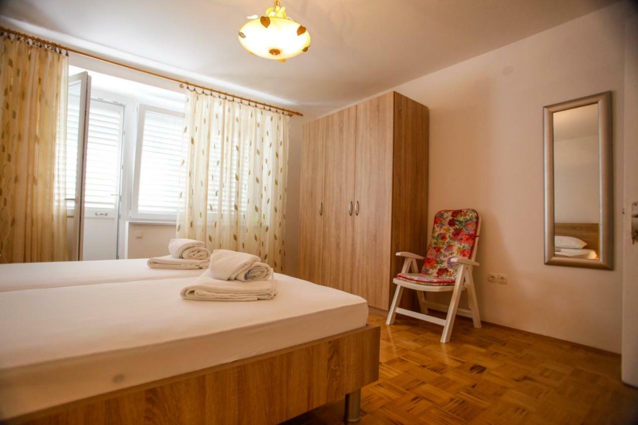 Apartments Marta Crikvenica Buitenkant foto